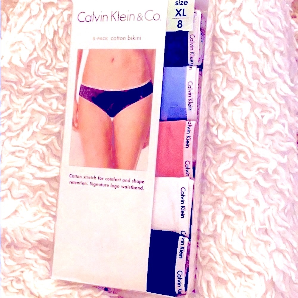XL Calvin Klein 5 pack bikinis